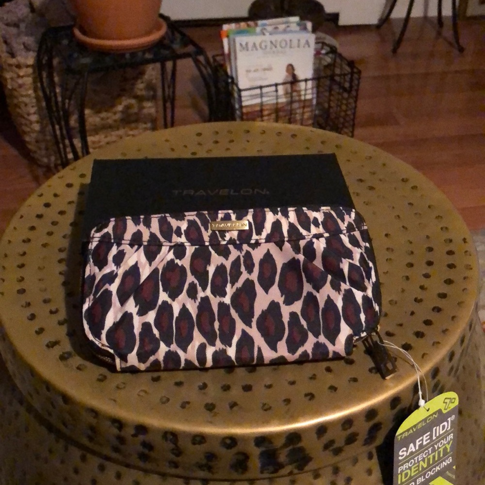 Travelon Cheetah Wallet